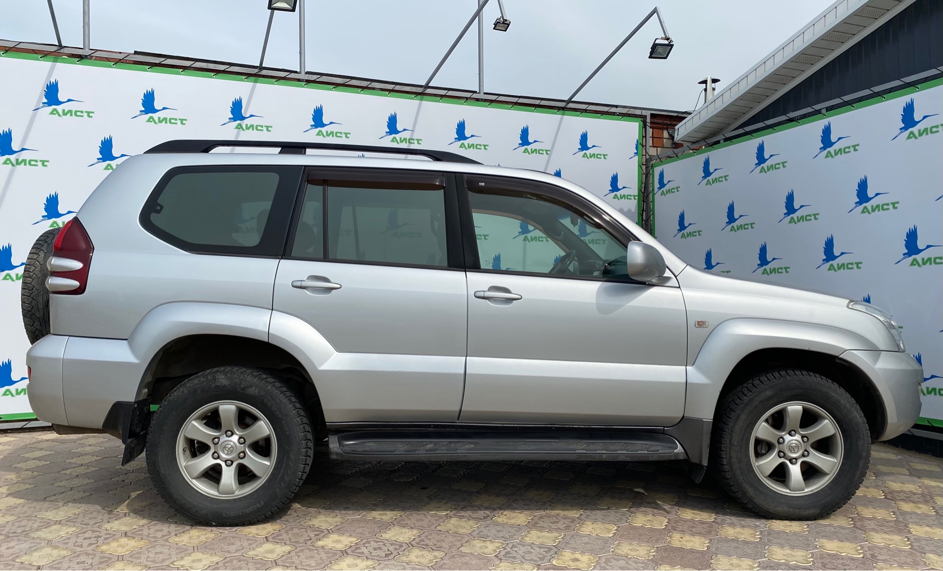 Аист набережные челны. Прадо 2005 года. Прадо машина 2005. Toyota Land Cruiser Prado 4.0 at 249 л.с бензин реальный расход. Прадик машина 1985 по 1999 и цены.